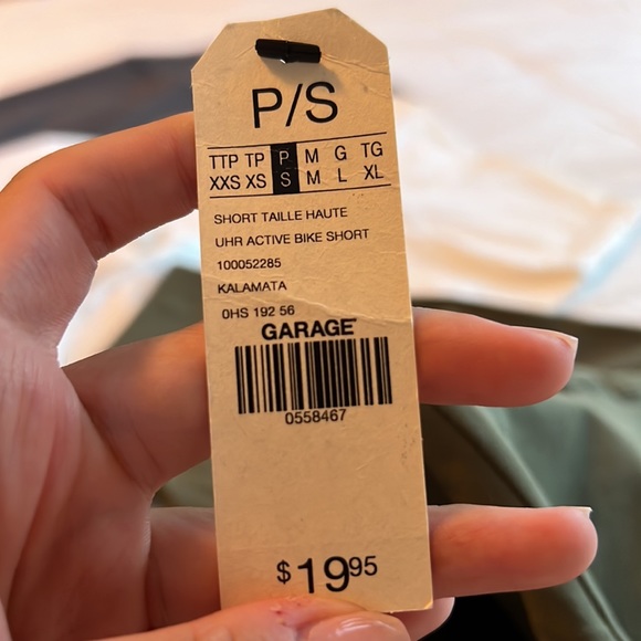 GARAGE HIGH RISE BIKER SHORTS 🚲 ☀️ - Picture 2 of 2